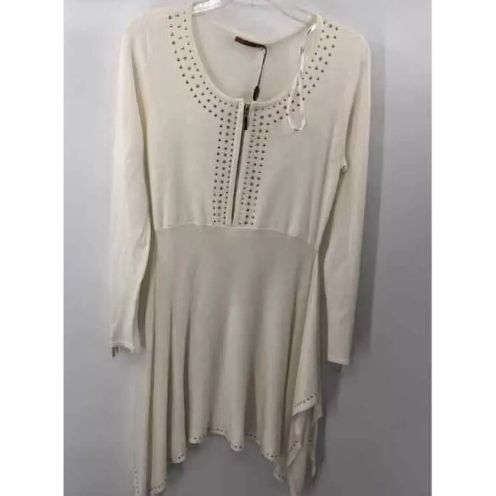 Belldini Tunic Top M Embellished Studded Grommet Asymmetric Hem Boho Ivory